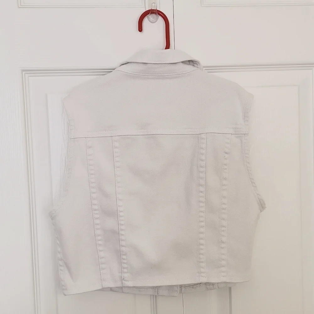 ChiQle Girls White Denim Vest Patched Button Down Collared Size Medium 7/8